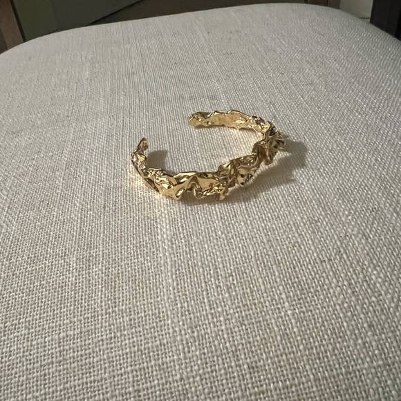 🎉HOST PICK🎉 NWOT Amber Sceats Emery Cuff Best in Jewelry & Accessories Party - Picture 5 of 7